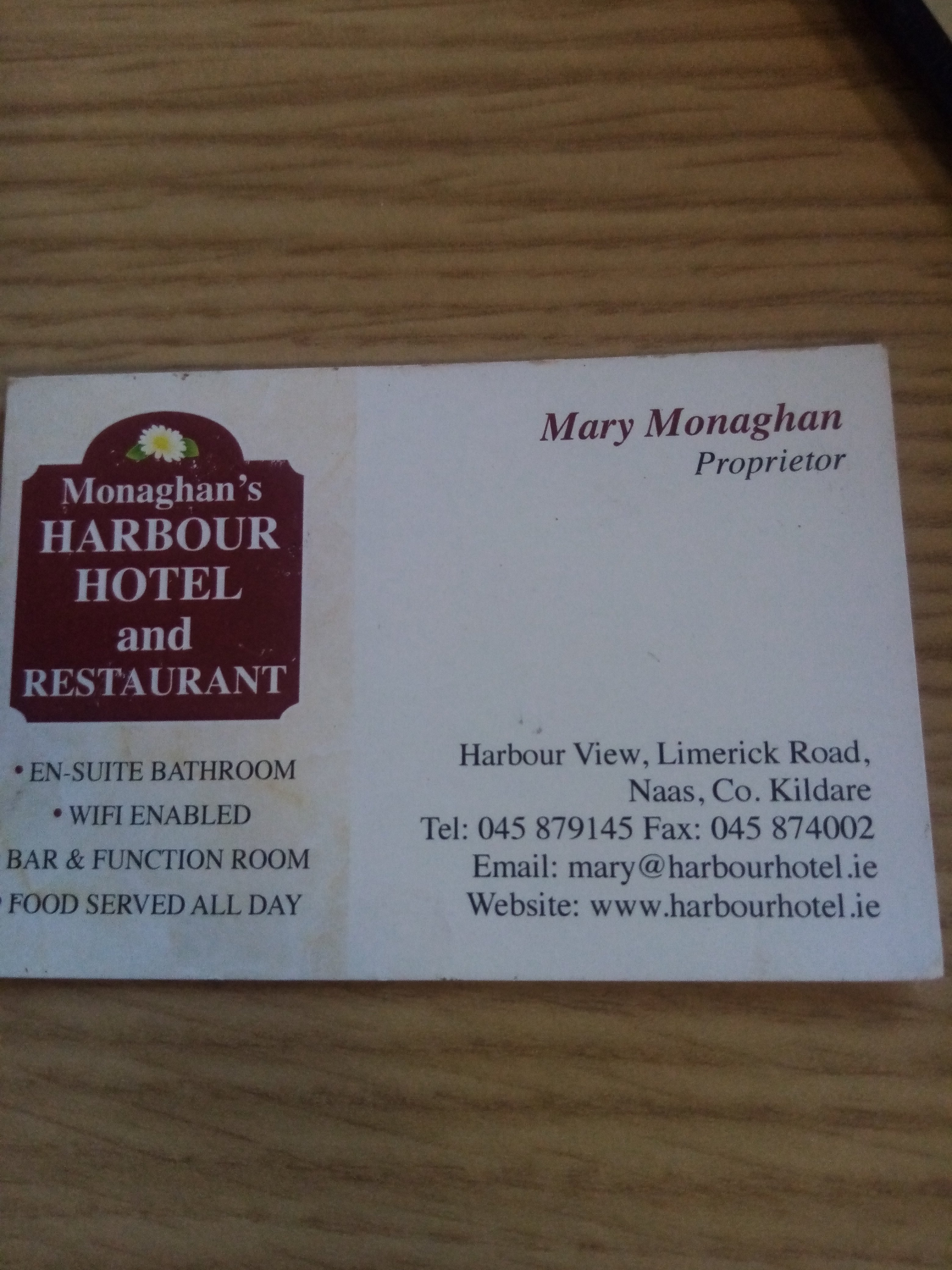 Monaghans Harbour Hotel-官方