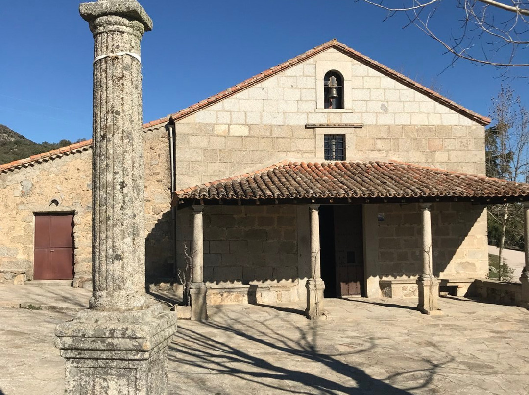 Ermita de Nuetra Senora de Navahonda-Robledo de Chavela必去景点