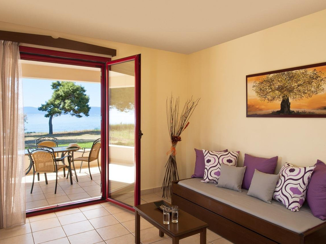 Makis Inn Resort主图