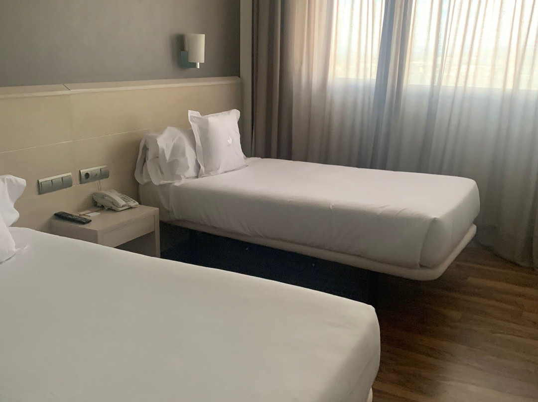 AZZ Valencia Táctica主图