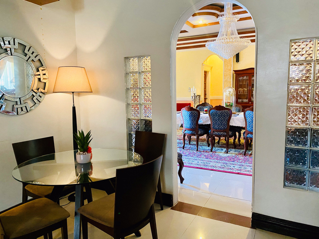 The Executive Villa主图