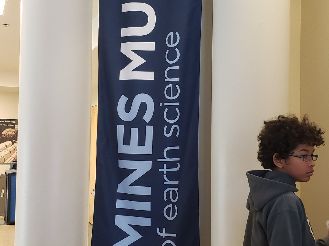 Mines Museum of Earth Science-戈尔登必去景点