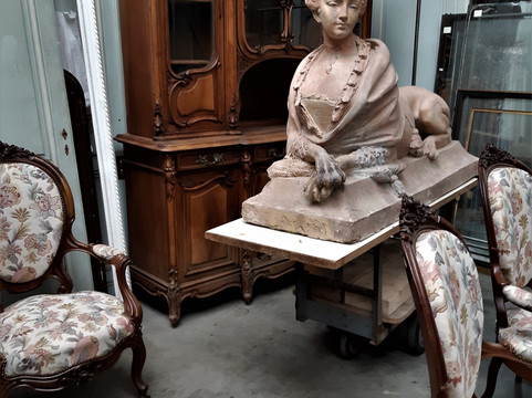 Antiquites Rodriguez Decoration-圣旺必去景点