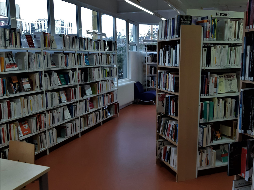 Bibliothèque Elsa Triolet-庞坦必去景点