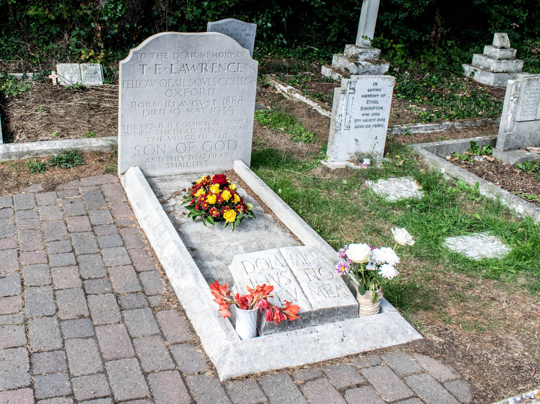 Moreton Cemetery景点图片