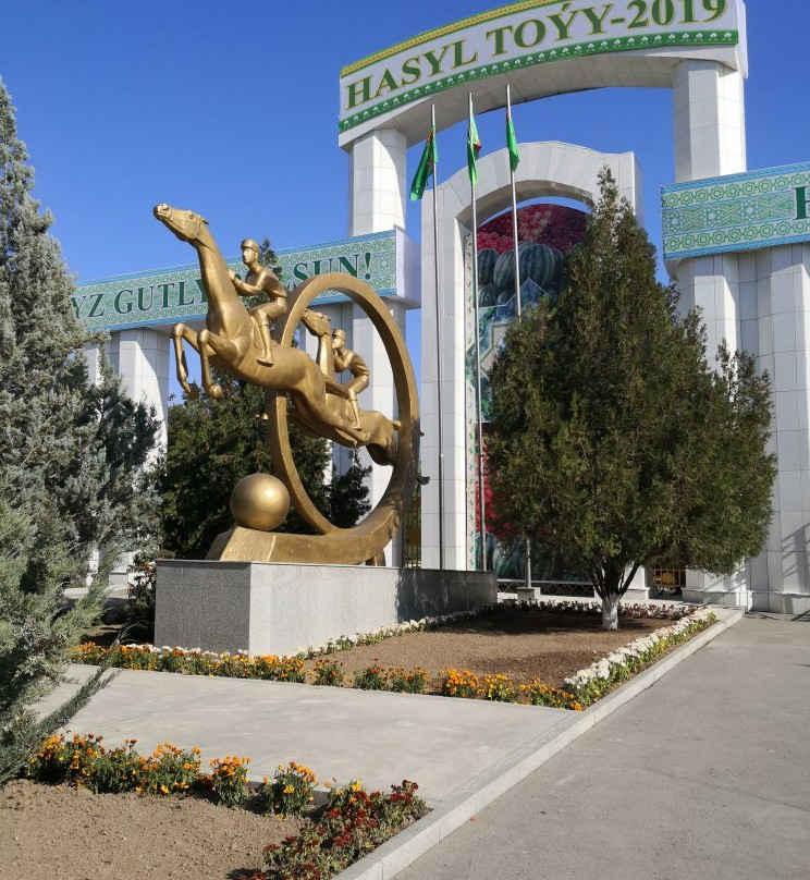 Ashgabat hippodrome-阿什哈巴德必去景点