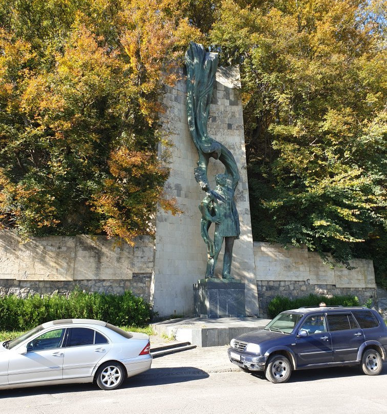 Monument to Galaktion Tabidze景点图片