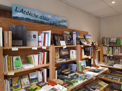 Ardelaine-Saint-Pierreville必去景点