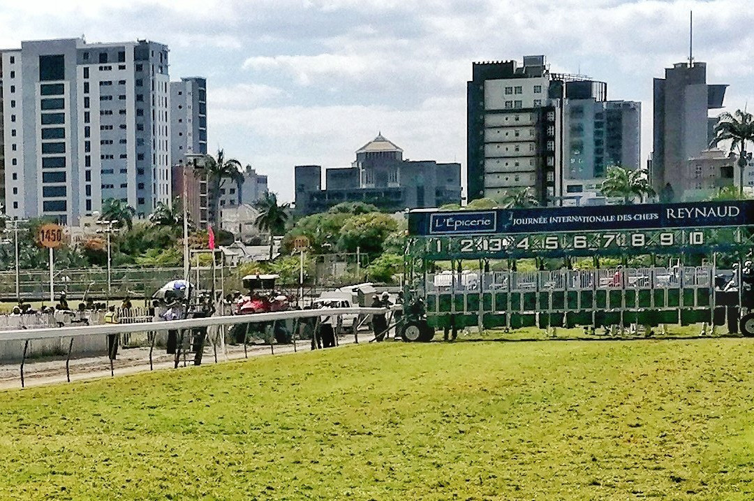 Port Louis Race Track-路易士港必去景点