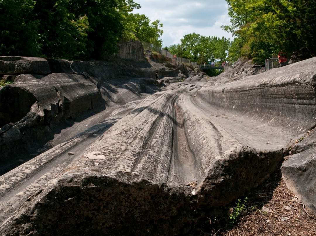 Glacial Grooves State Memorial景点图片