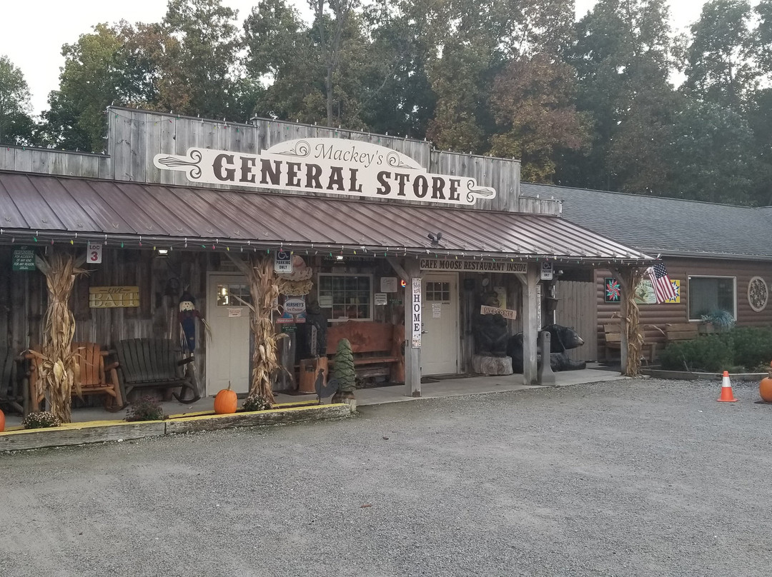 Moose Lake Christian Craft Village景点图片