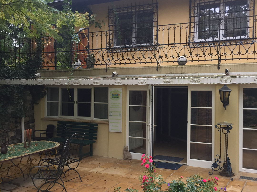 Häuserl im Wald主图