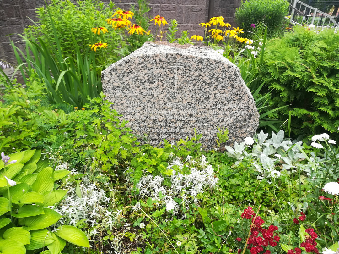 Svyashhennomuchenika Aleksandra Podolskogo Church景点图片