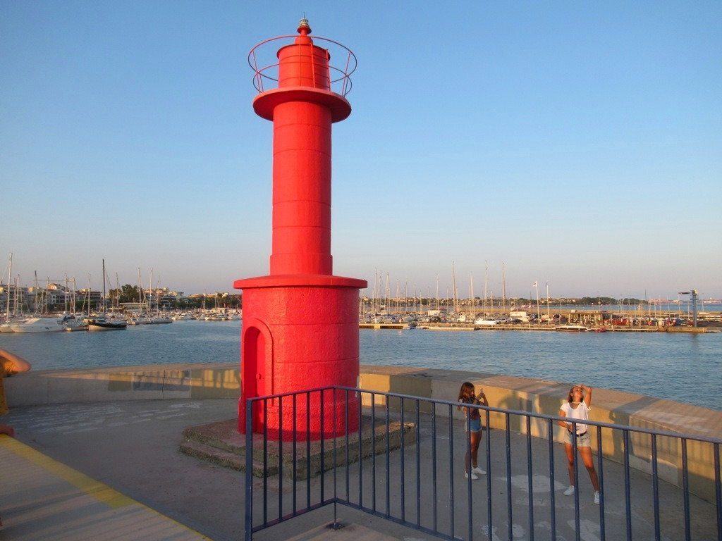 El Faro Rojo景点图片