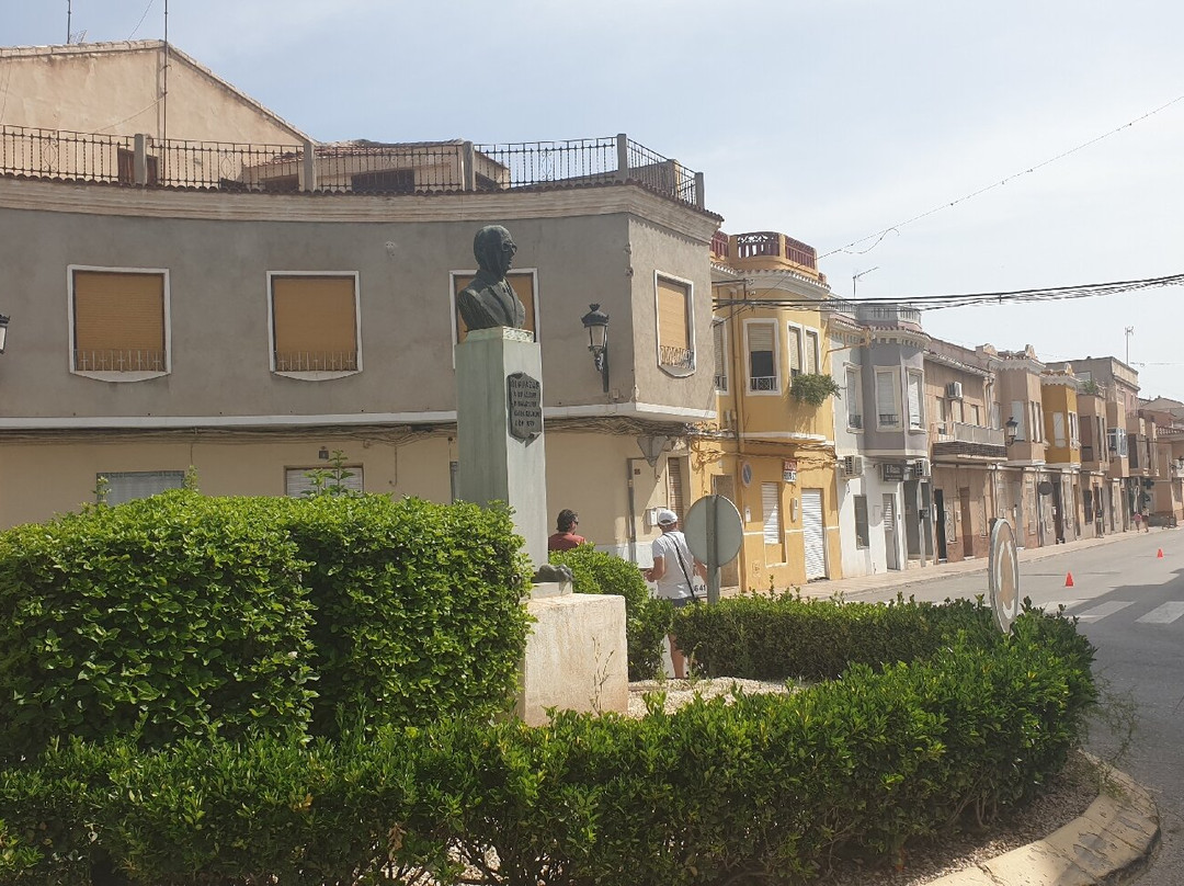 Busto Al Médico Francisco Ayala Hurtado