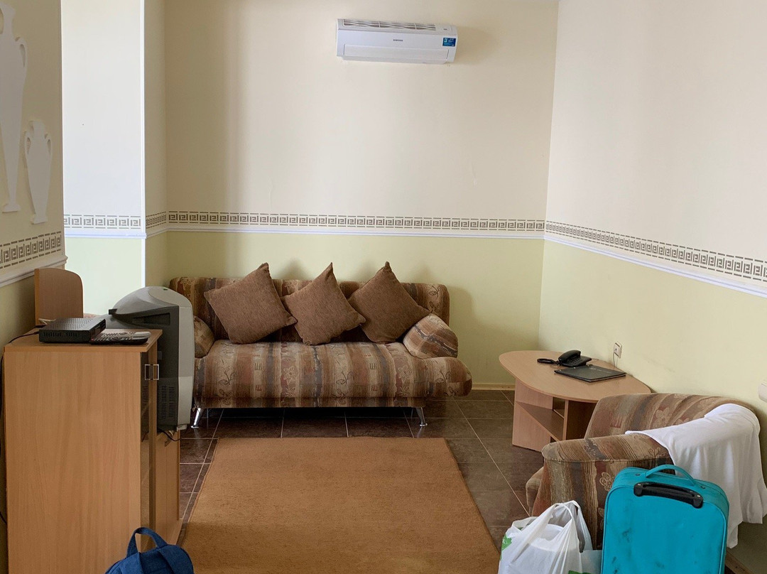 Nika Notel, Berdyansk主图