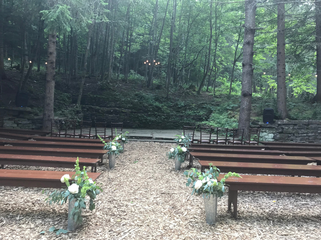 Spillian: A Place to Revel主图