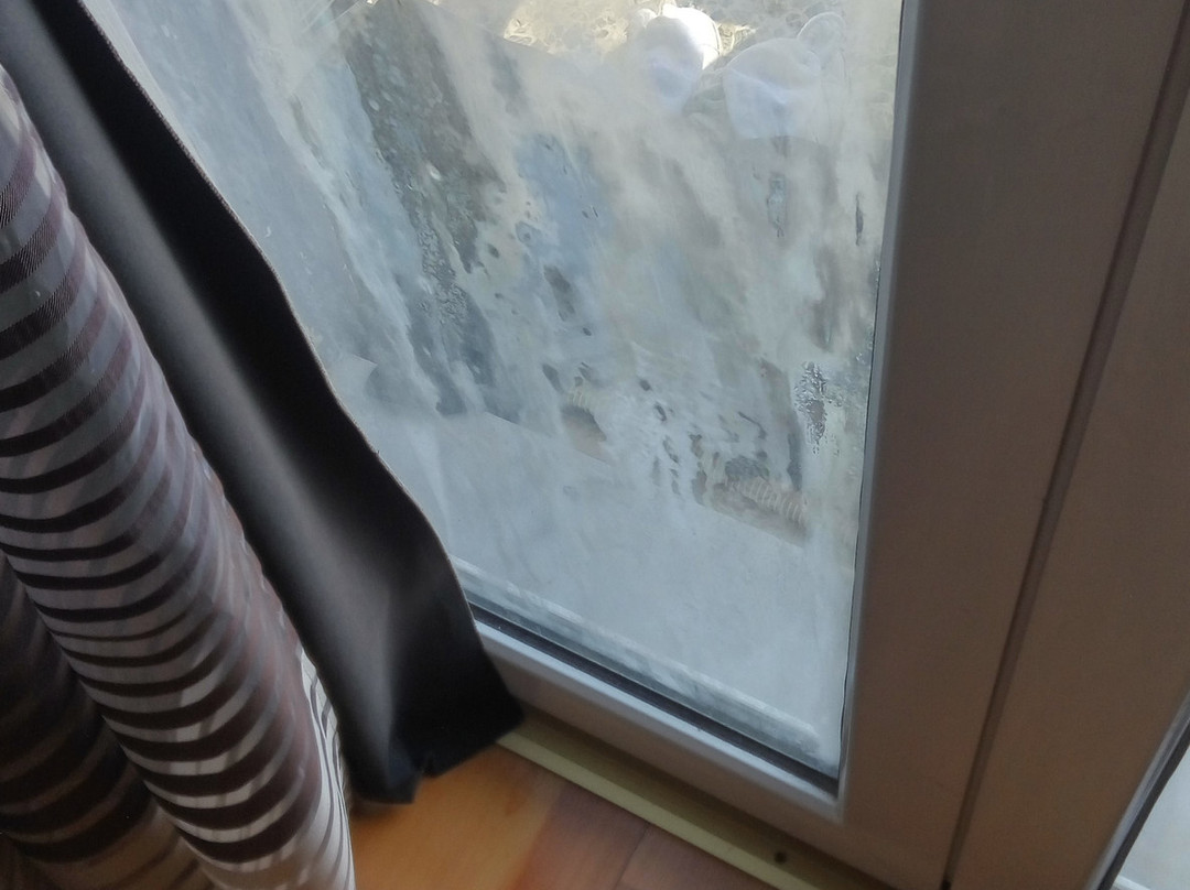 Queens Leriotis Hotel主图