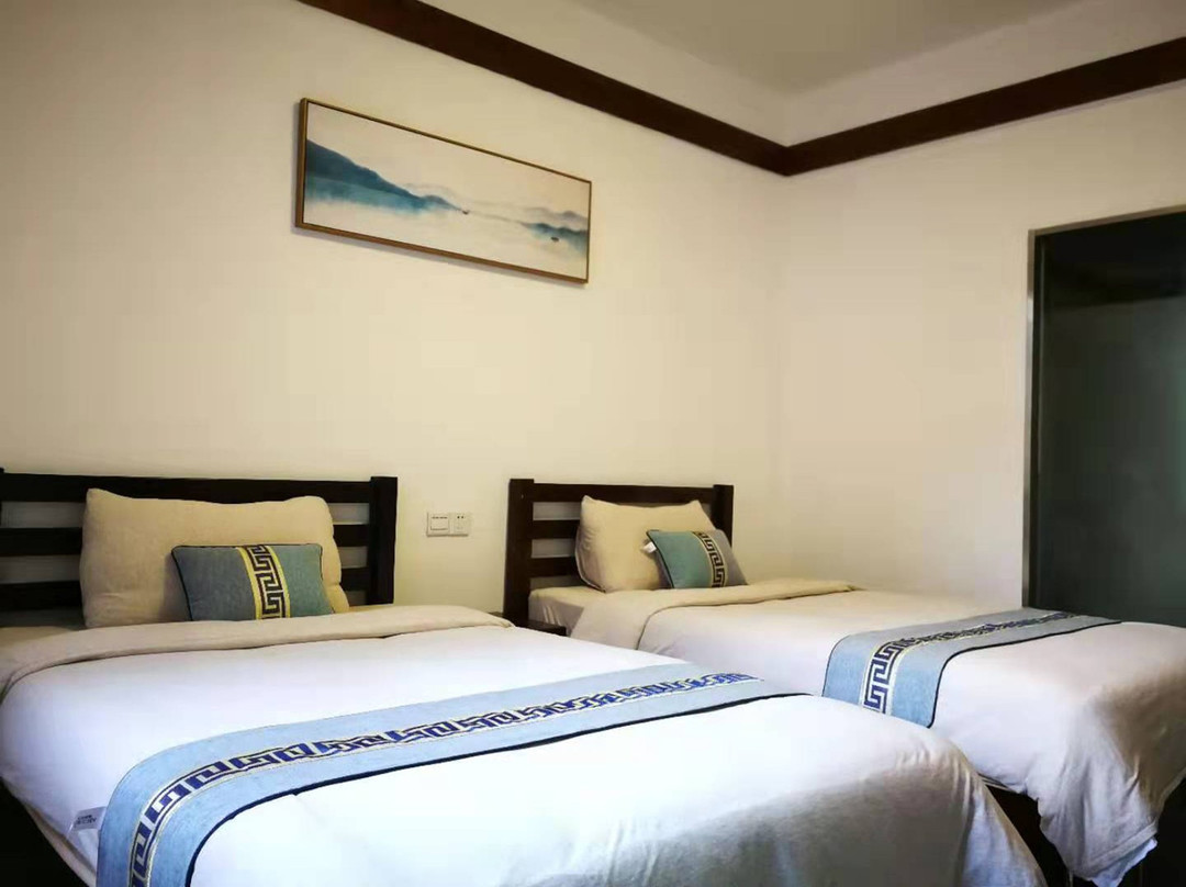 Fenghuang Hemu House主图