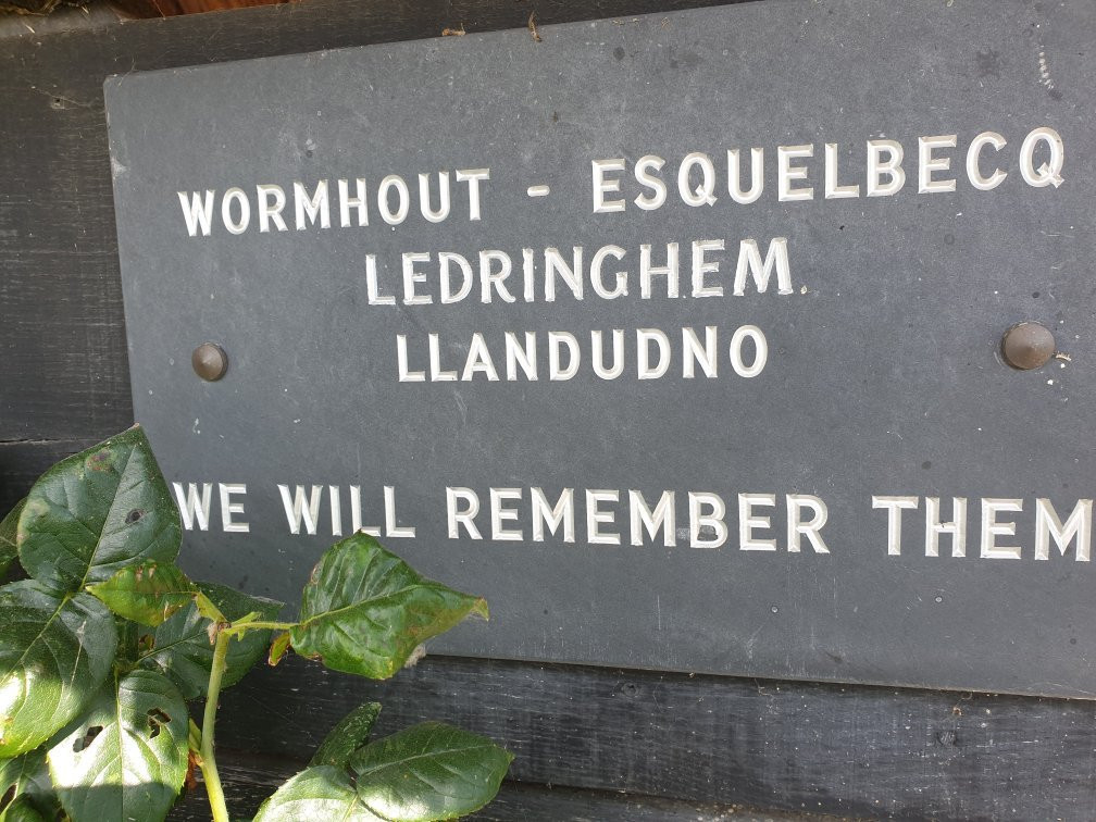 Wormhoudt Massacre Site景点图片