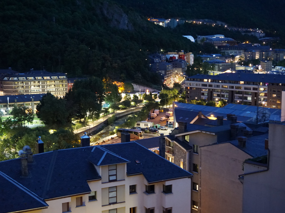 伊萨德酒店主图