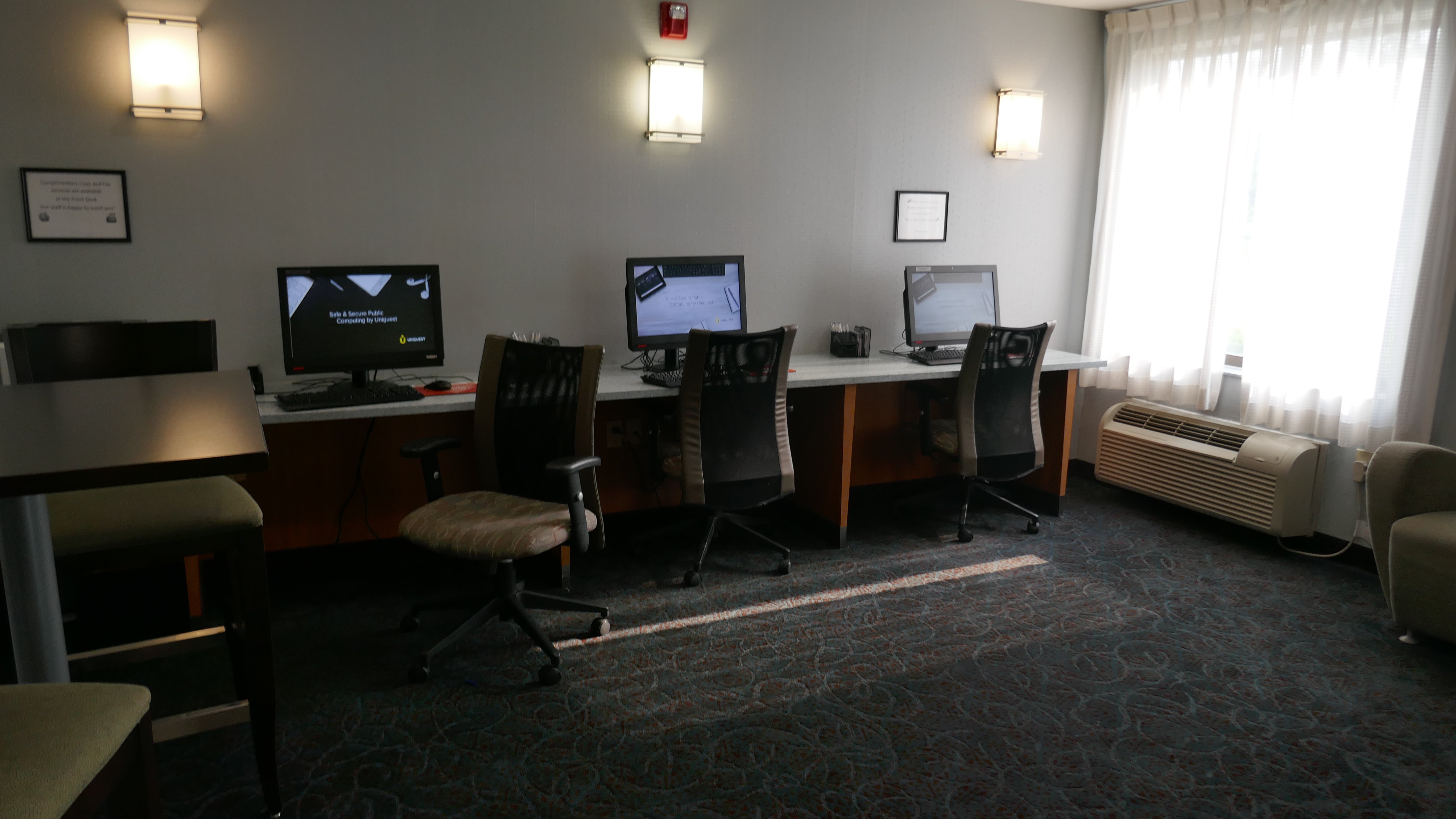 Holiday Inn Express Romulus / Detroit Airport, An Ihg Hotel-商务中心/多功能厅