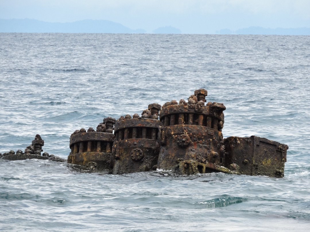 Mbonege Beach景点图片