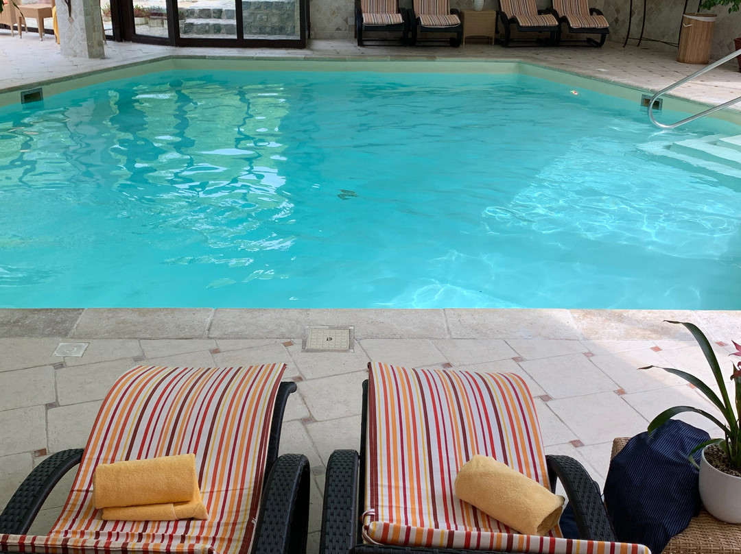 Briqueterie Champagne, A Beauvallon Hotel主图