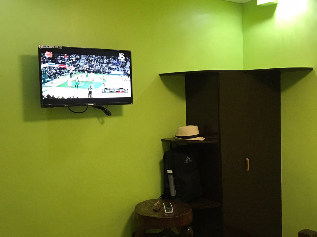 Luis Bay Travellers Lodge主图