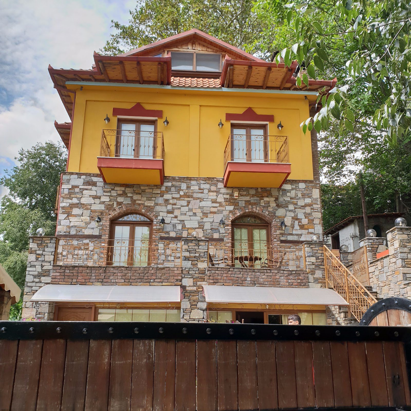 Santa Marina Guesthouse-官方