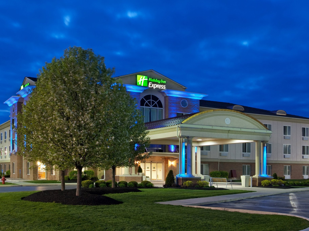 Holiday Inn Express & Suites Marion by IHG主图