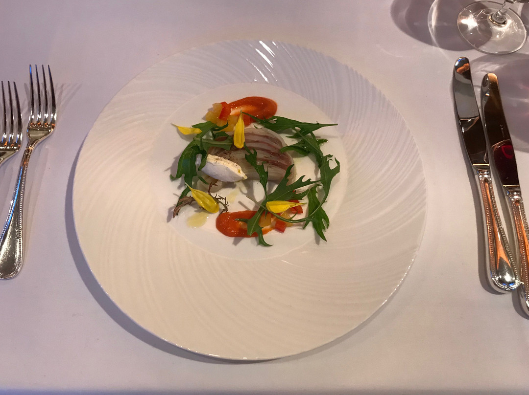 Hazel Grouse Manor主图