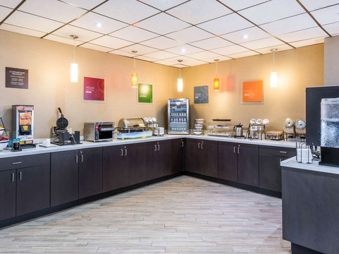 Comfort Inn & Suites Barrie主图