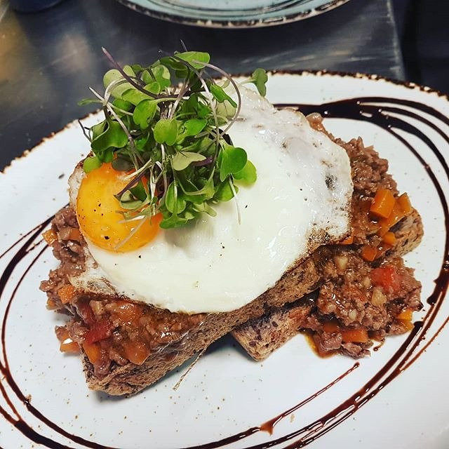 克伦威尔镇餐馆和美食-Fusee Rouge Cafe
