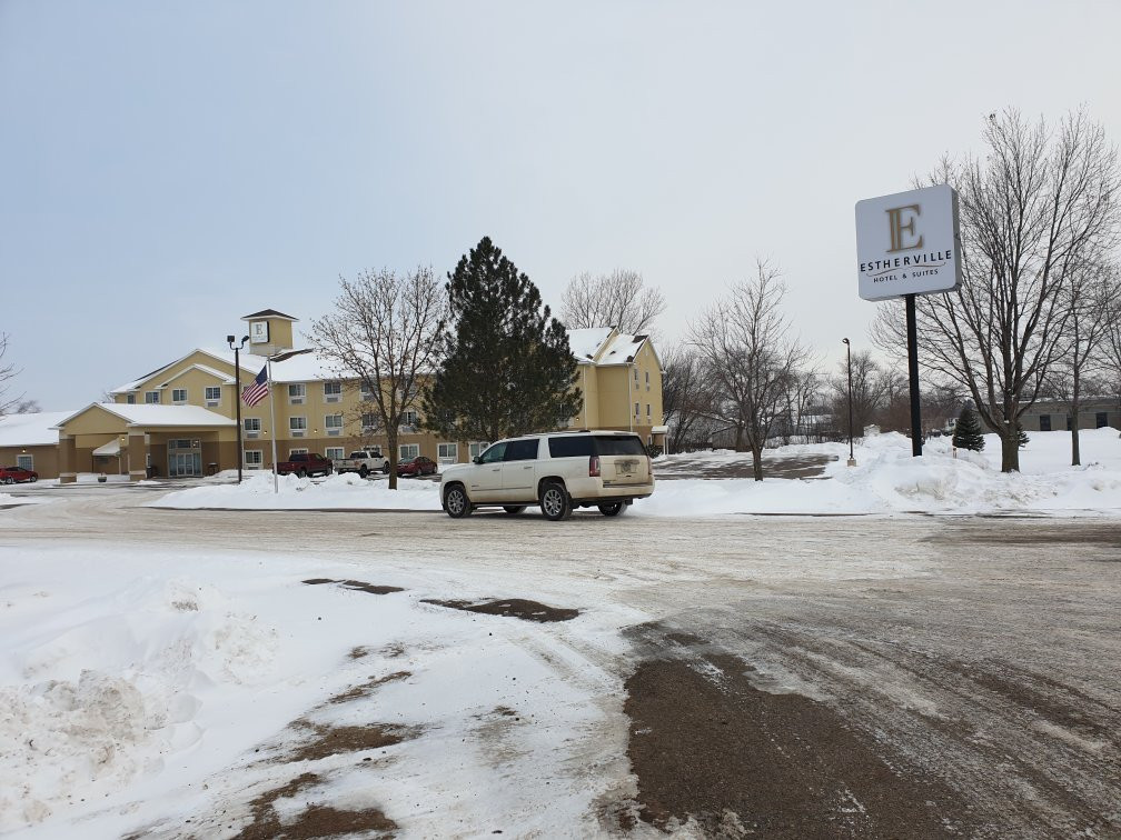 Estherville Hotel & Suites主图