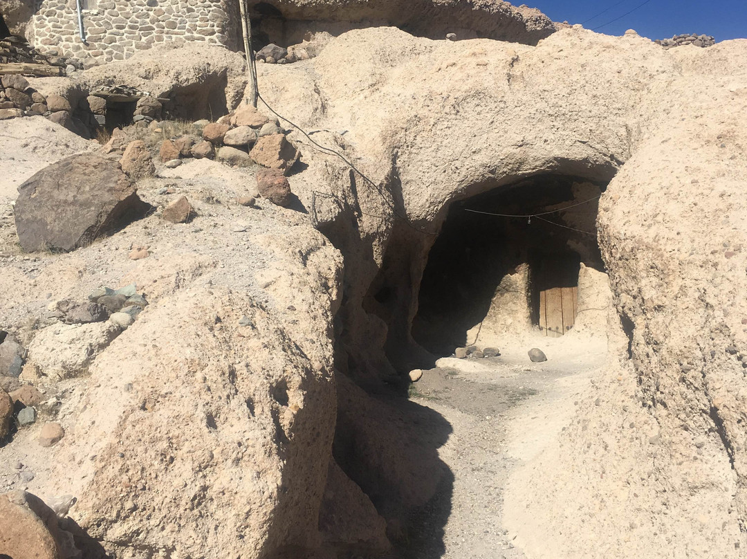 Rocky Village of Meymand景点图片
