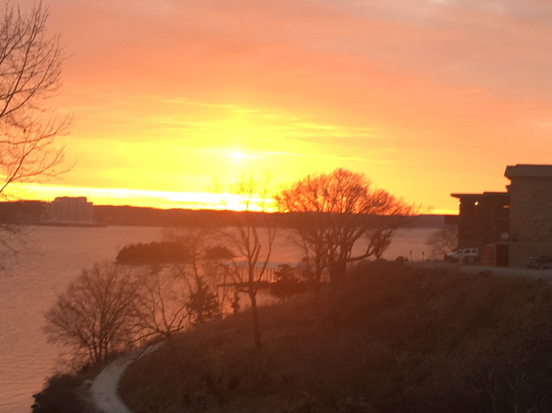 Spa Shiki-Lake Ozark必去景点