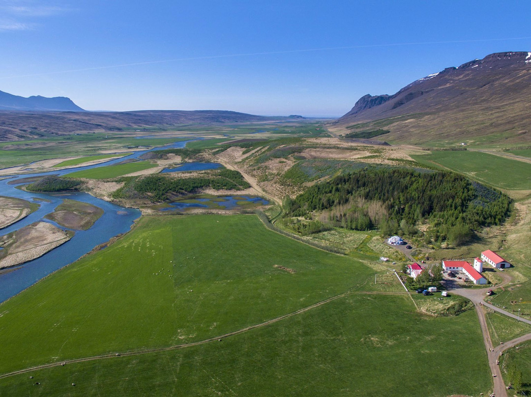 Hof i Vatnsdal主图