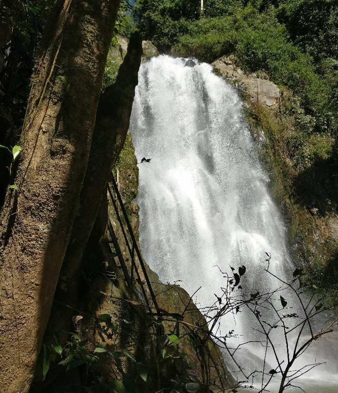 Klong Prao Waterfall (Thap Chang)景点图片