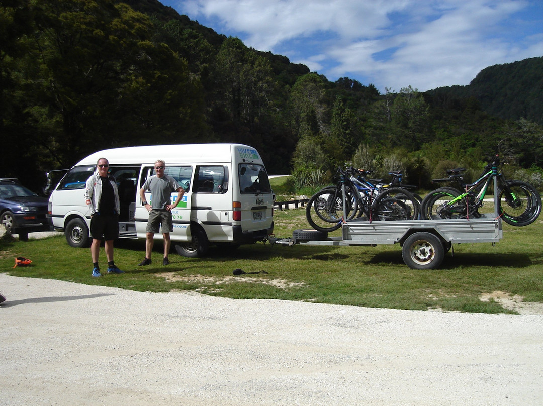 HikenBike Shuttle and Relocation Services-Seddonville必去景点