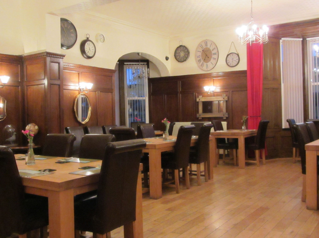 Hillside Hotel Bar and Restaurant主图