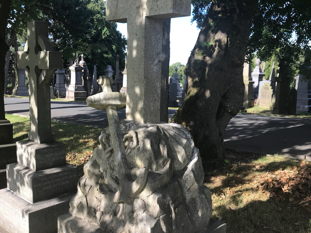 Scholemoor Cemetery景点图片