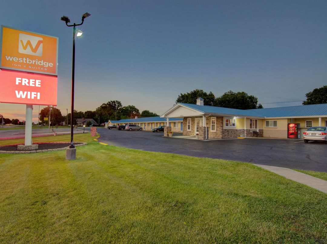 Westbridge Inn & Suites主图