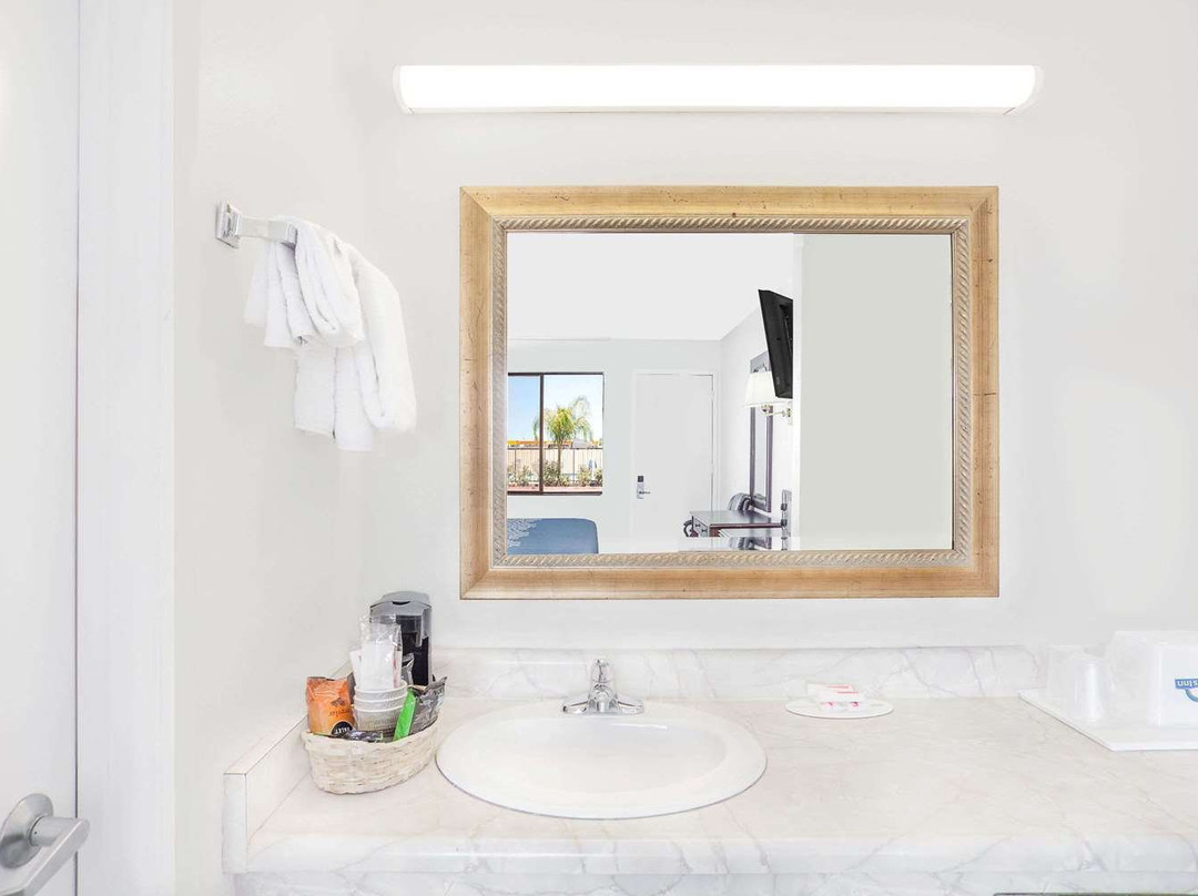 Days Inn by Wyndham Lost Hills主图