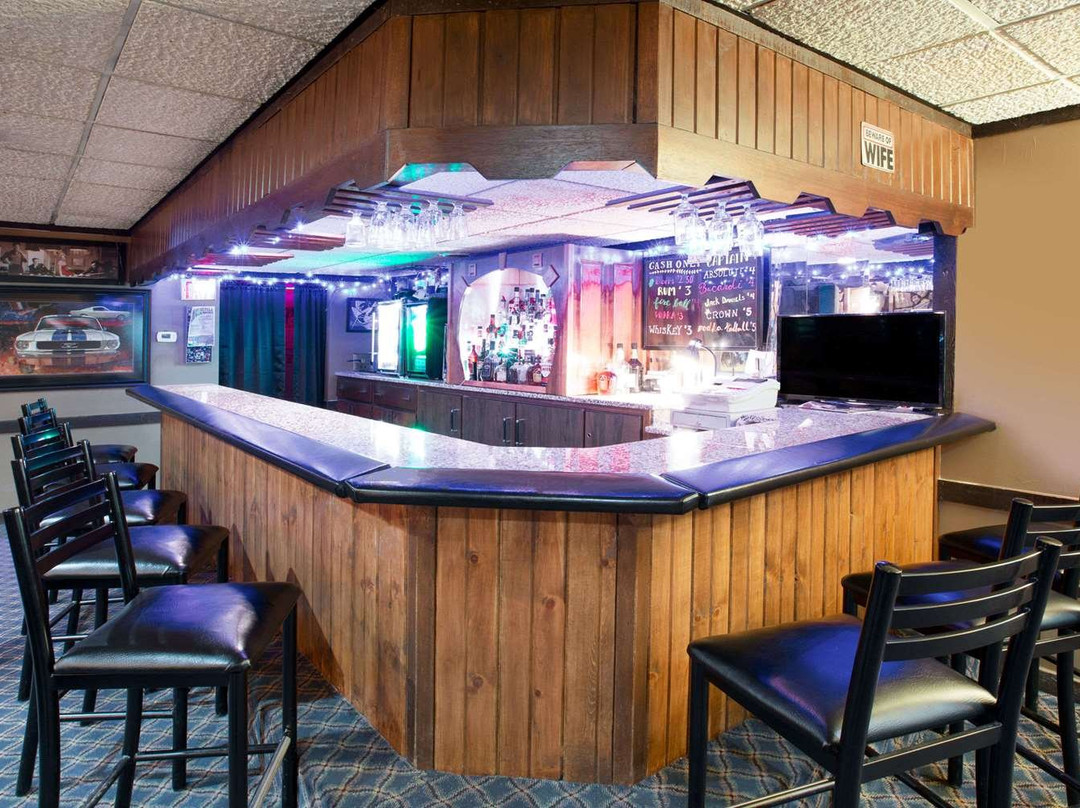 Super 8 by Wyndham Williams主图