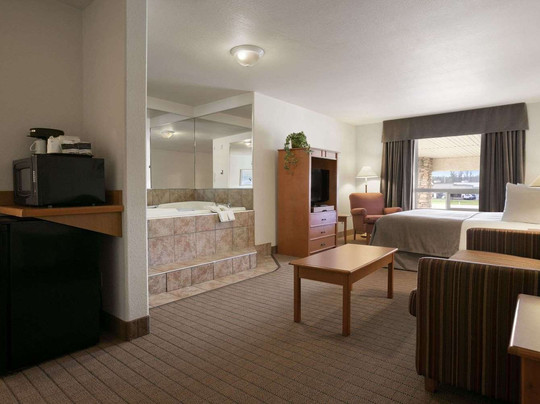 Super 8 by Wyndham Slave Lake AB主图