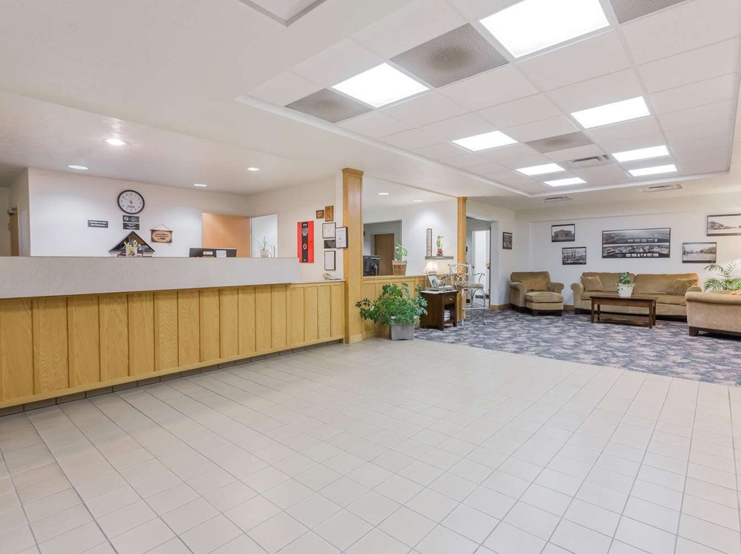 Super 8 by Wyndham Alma主图