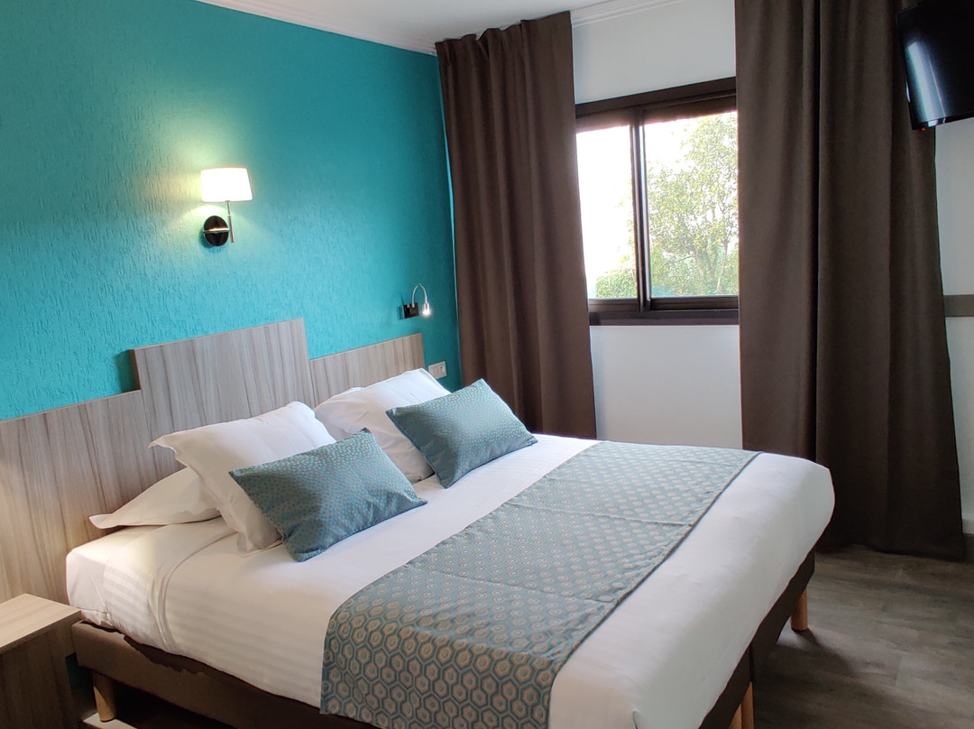 Logis Hôtel Les Bleuets