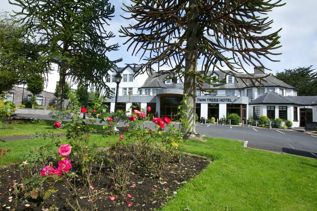 Twin Trees Hotel & Leisure Club主图
