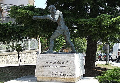 Statua di Rocky Marciano景点图片